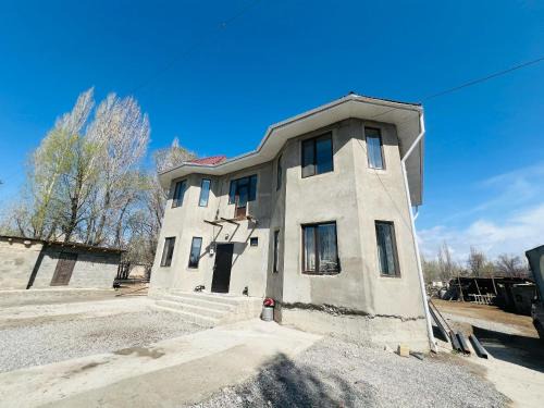 Ak-Talaa District House | Meimanbek Guesthouse