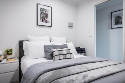 Chinatown Apartment | Melbourne Central Gem