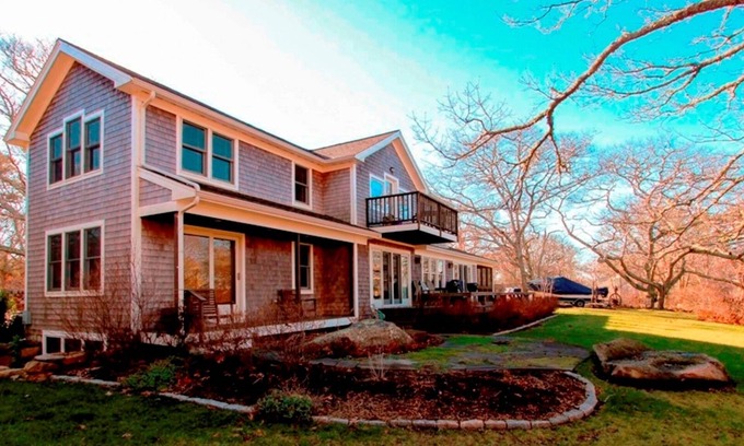 Menemsha House | Menemsha Home Fully Renovated w/Amazing Waterview's of Vineyard Sound