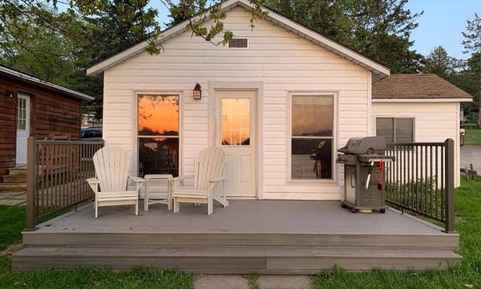 Prince Edward Ski Chalet | Merland Park Cottages - Chalet 3