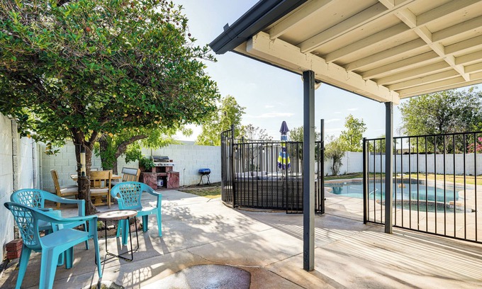 Dobson Ranch Cottage | Mesa Oasis w/Diving Pool By Spring Training, Dtwn
