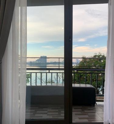 Thuy Khue Apartment | Mhouse lake view 1
