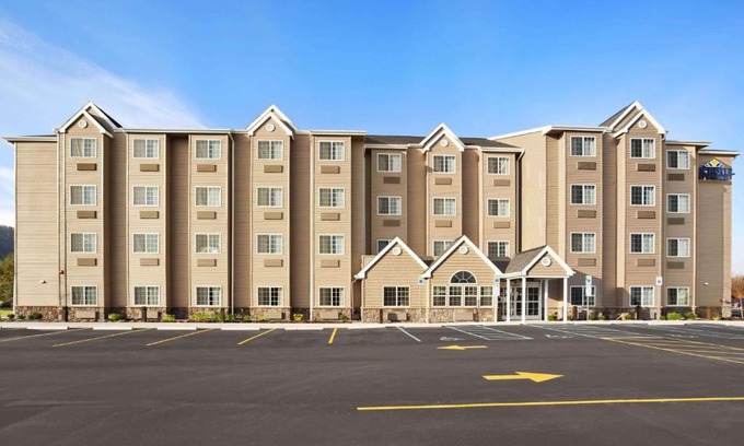 Sayre Hotel | Microtel Inn & Suites-Sayre, PA