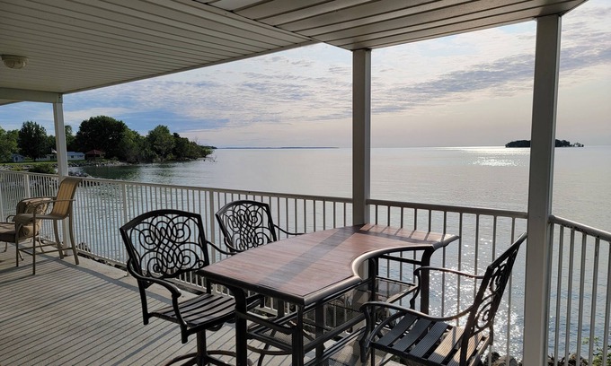 Put-in-Bay Condo | Middle Bass Island-Premium Lakefront Condo with Large Lakefront Covered Patio
