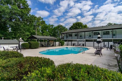Flat Rock House | Mill House Nest