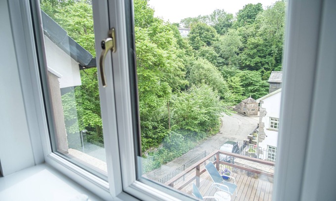 Gilwern Bed & Breakfast | Mill Lodge Brecon Beacons