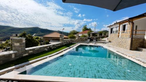 Berat House | Mimani Stone House Roshnik