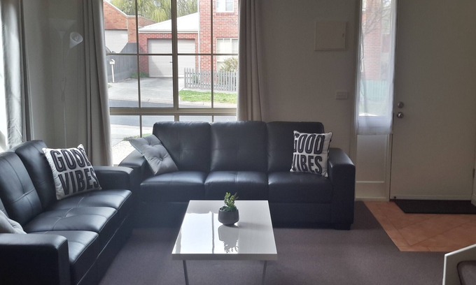 Eureka House | Minard Accommodation - Eureka Gardens