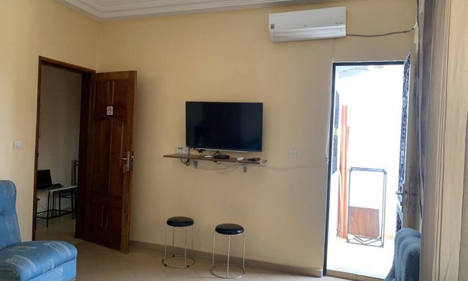 Dakar-Plateau Apartment | Mini Studio Meublé Propre et Bien Équipé. Discret Calme, Reposant et Accessible