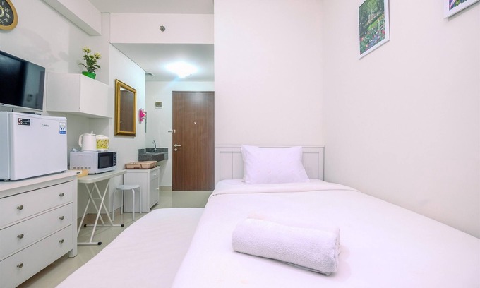 Bekasi Apartment | Minimalist And Cozy Studio (No Kitchen) Transpark Cibubur Apartment