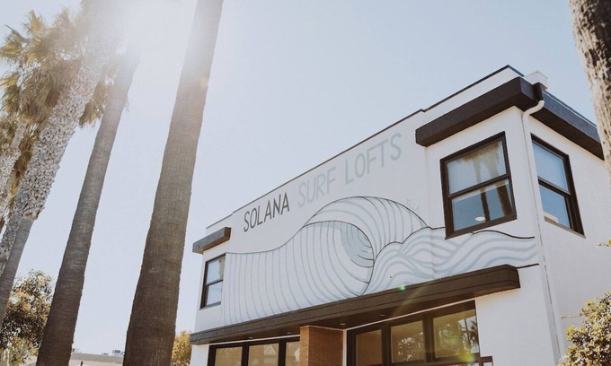Solana Beach Apartment | Minimalist, High End Design - Solana Surf Loft