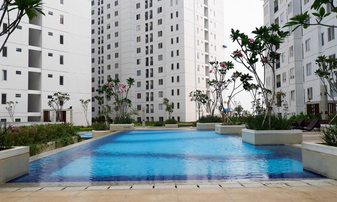 Jatinegara Apartment | Minimalist Studio at Bassura City Apartment By Travelio