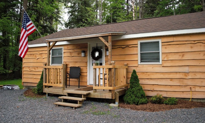 Benezette Cabin | Minutes from Attractions, Miles from ordinary