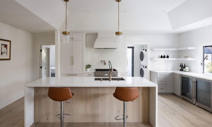 Loma Portal House | Minutes to Zoo + Seaworld + Walk to Restauarants + 3 Bed 3 Bath + Jacuzzi + New