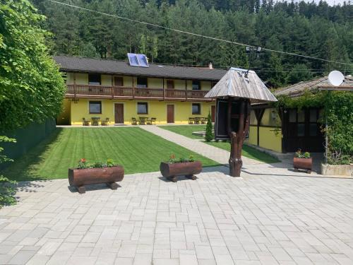 Spisska Nova Ves House | Miroslav Bednár-Bedomir