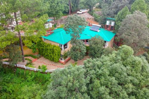 Bhimtal Villa | Mistletoe House by VEO - Part of StayVista