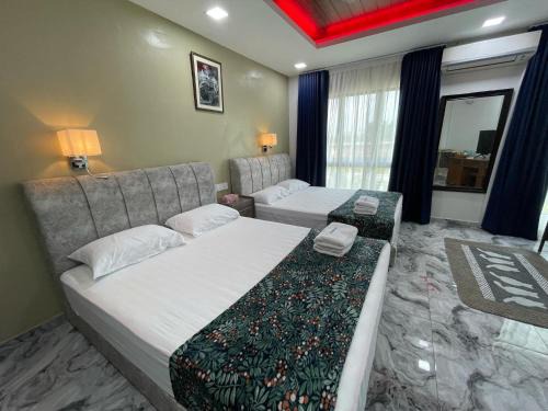 Jenjarom House | MKB Homestay- 2 Queen Bed Studio Room with view & free Parking