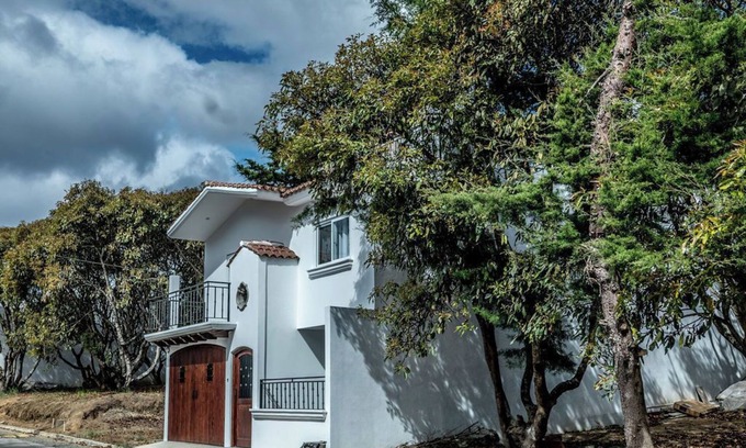 Santa Lucia Milpas Altas House | Modern house, 10 minutes from Antigua. Private area!