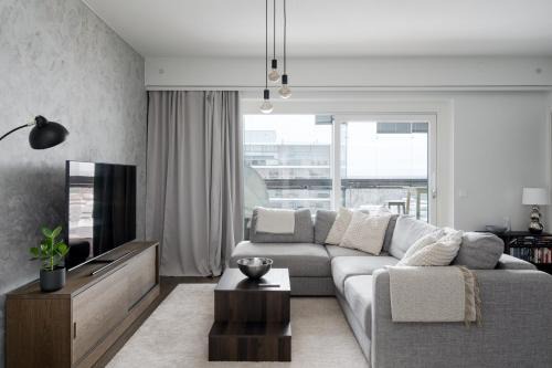 Pasila Apartment | Modern 1BR Apartment with Balcony at Tripla Pasila, 5 mins to Helsinki City Center