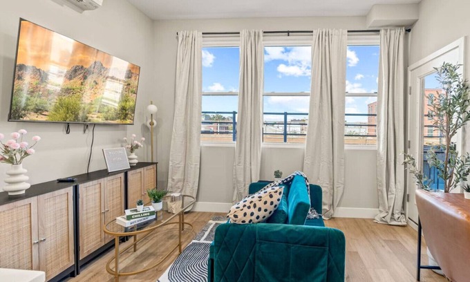 Norris Square Apartment | Modern 1BR Retreat in Fishtown