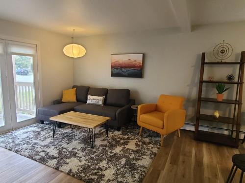 Fairview Apartment | Modern 2 Bedrooms near downtown