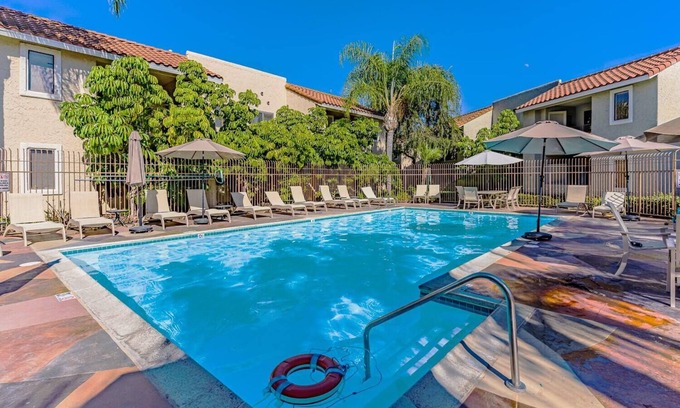 Mira Mesa Condo | Modern 2-BR Family Condo: Free Gym, Pool Access & Laundry + Pets are welcome