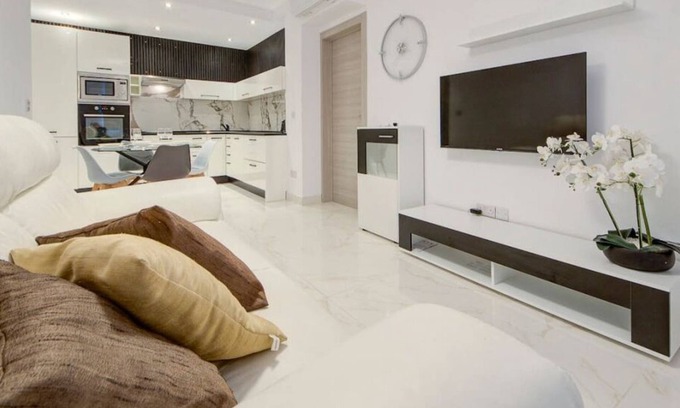 Gzira Apartment | Modern 2BR home with full amenities in Gzira!
