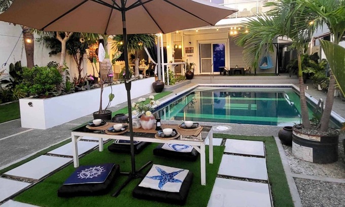 Bacnotan House | Modern 3-bedroom house with WiFi and AC in Bacnotan