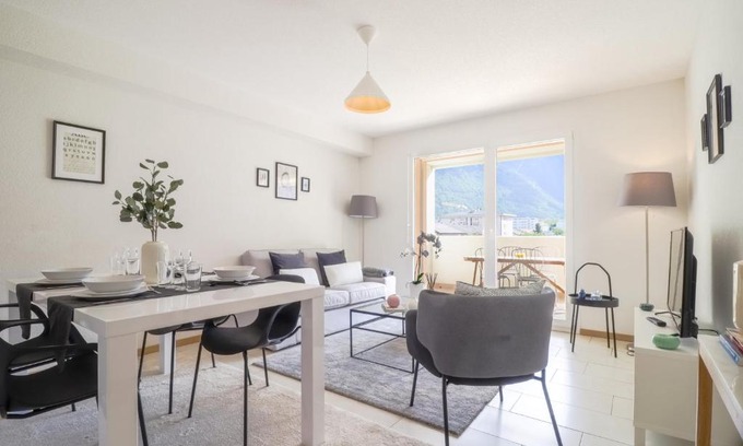 Martigny Apartment | Modern apartment close to Martigny train station