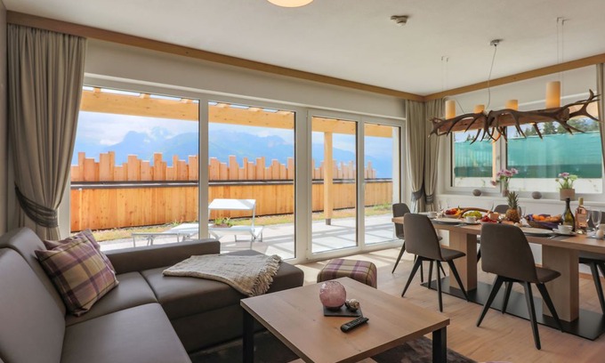 Paß Thurn Apartment | Modern Apartment in Mittersill with Sauna