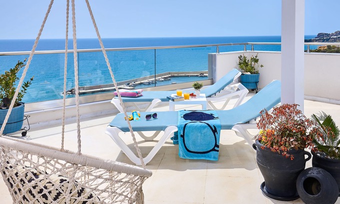 Kastri House | Modern Apartment, sunny, with a unique view of the Cretan sea!