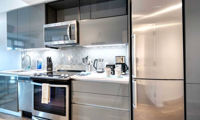 Shawmut Apartment | Modern Apt In South End-345-538