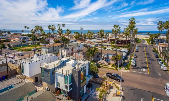 Ocean Beach House | Modern Beach Home Steps To The Sand