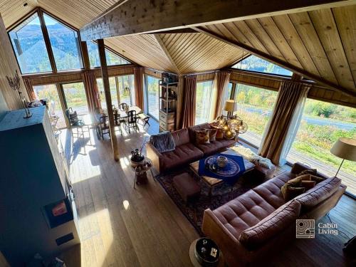 Espedalen House | Modern cabin with panoramic view, sauna and fire pit