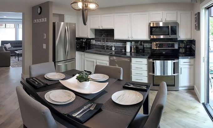 Jackson Hole Condo | Modern Comfort in Prime Location: Stylishly Remodeled Condo Steps from Downtown