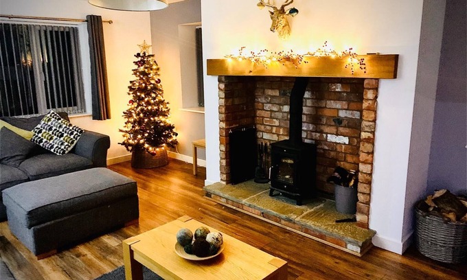 Llanyre House | Modern detached property in the heart of Wales