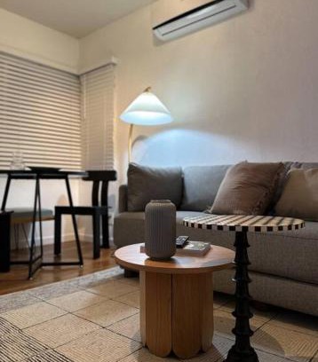 Grant Hill House | Modern Eclectic 1BR by Downtown, Airport & More