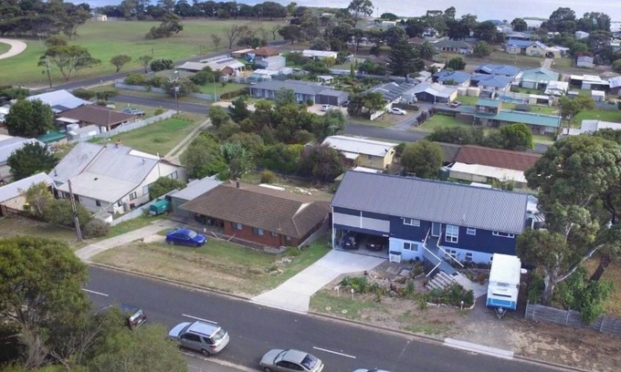Bonney Apartment | Modern efficiently-designed Two-Bedroom Apartment Meningie