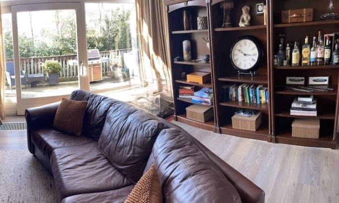 Eemnes House | Modern House with Garden near Amsterdam