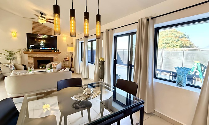 Ajijic House | Modern LUX Ajijic 2 Bed Home -Fantastic Location -Bikes - Gym - Pickleball Court