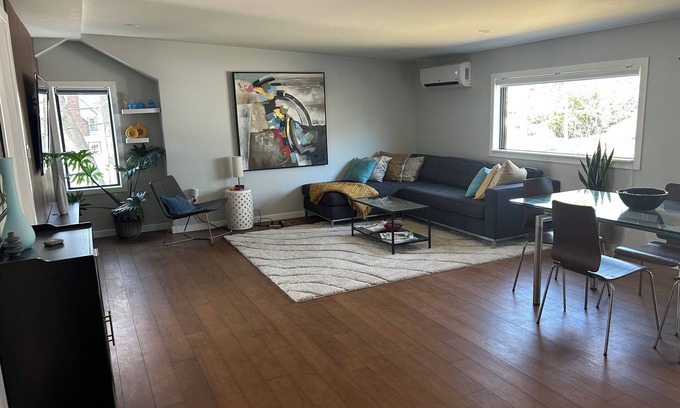 Arlington Apartment | Modern newly built 1-bedroom condo, w/art, WiIFI AC in pleasant residential area