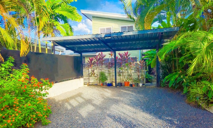 Apia House | Modern Oasis, Lelata | 4BR, Free-Wifi, Gym, Netlix, Aircon