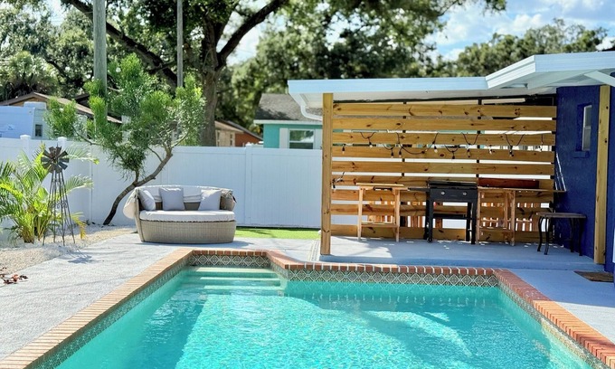 Pinellas Park House | Modern Oasis with Pool + Putting Green