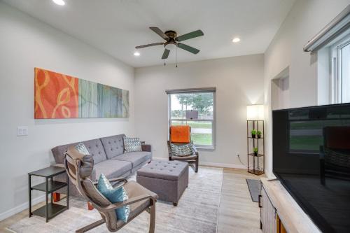Okeechobee House | Modern Okeechobee Townhome with Backyard!