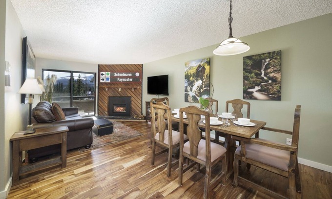 Peak 8 Condo | Modern Peak 8 Getaway! Grandview 2BR Condo