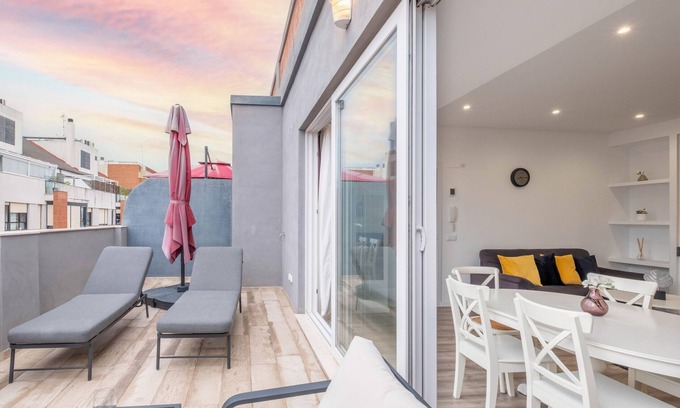 Jesus Apartment | ♥ Modern Penthouse with Private Terrace ♥