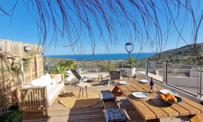 Peniscola Ski Chalet | Modern, quiet apartment with private closed garage, exceptional sea view
