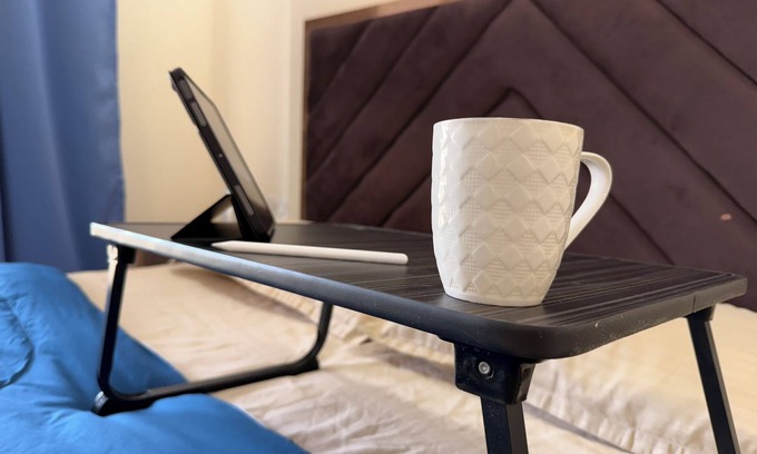 Andheri Apartment | Modern Spacious 1-bedroom apartment for workstays in the heart of Mumbai