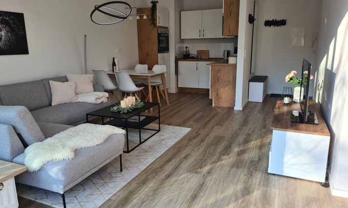 Pasing - Obermenzing Condo | Modern, spacious 2.5 room apartment in an upmarket location