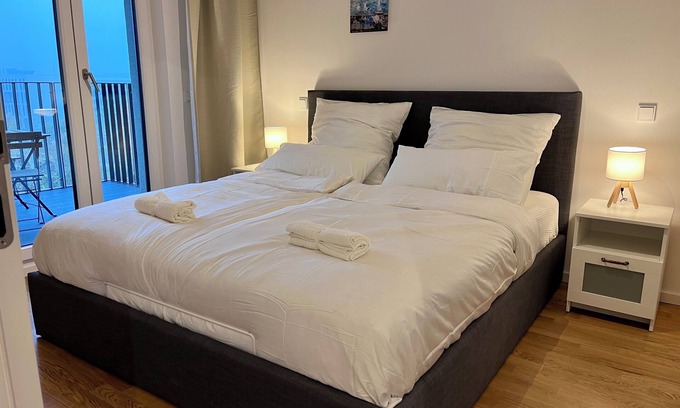 Schoenefeld Apartment | Modern Studio near Airport